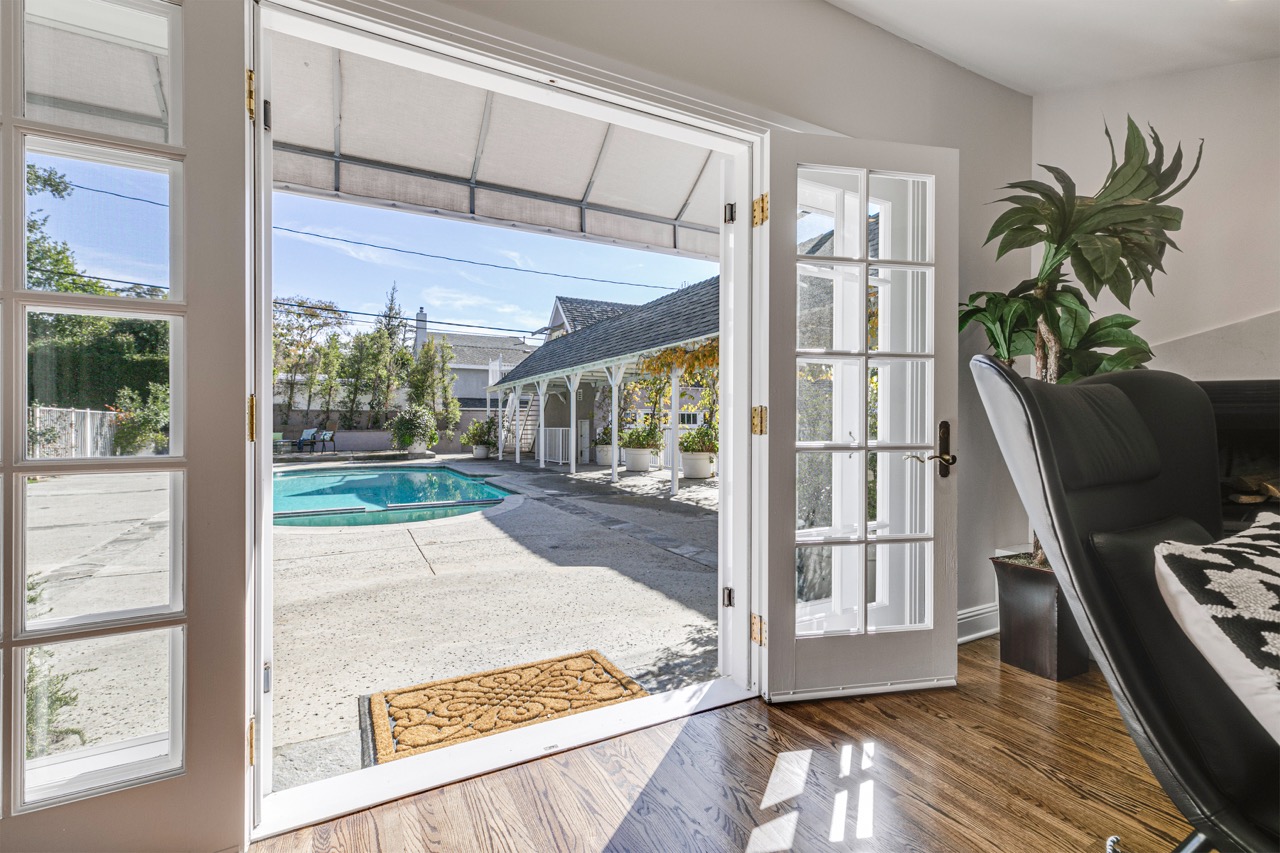 534 Amherst Dr, Burbank CA 91504