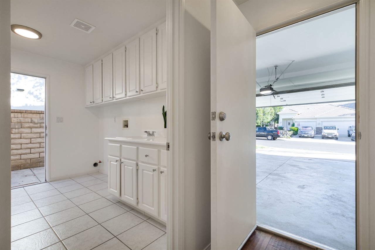 28945 Canyon Oak Pl, Santa Clarita, CA 91390