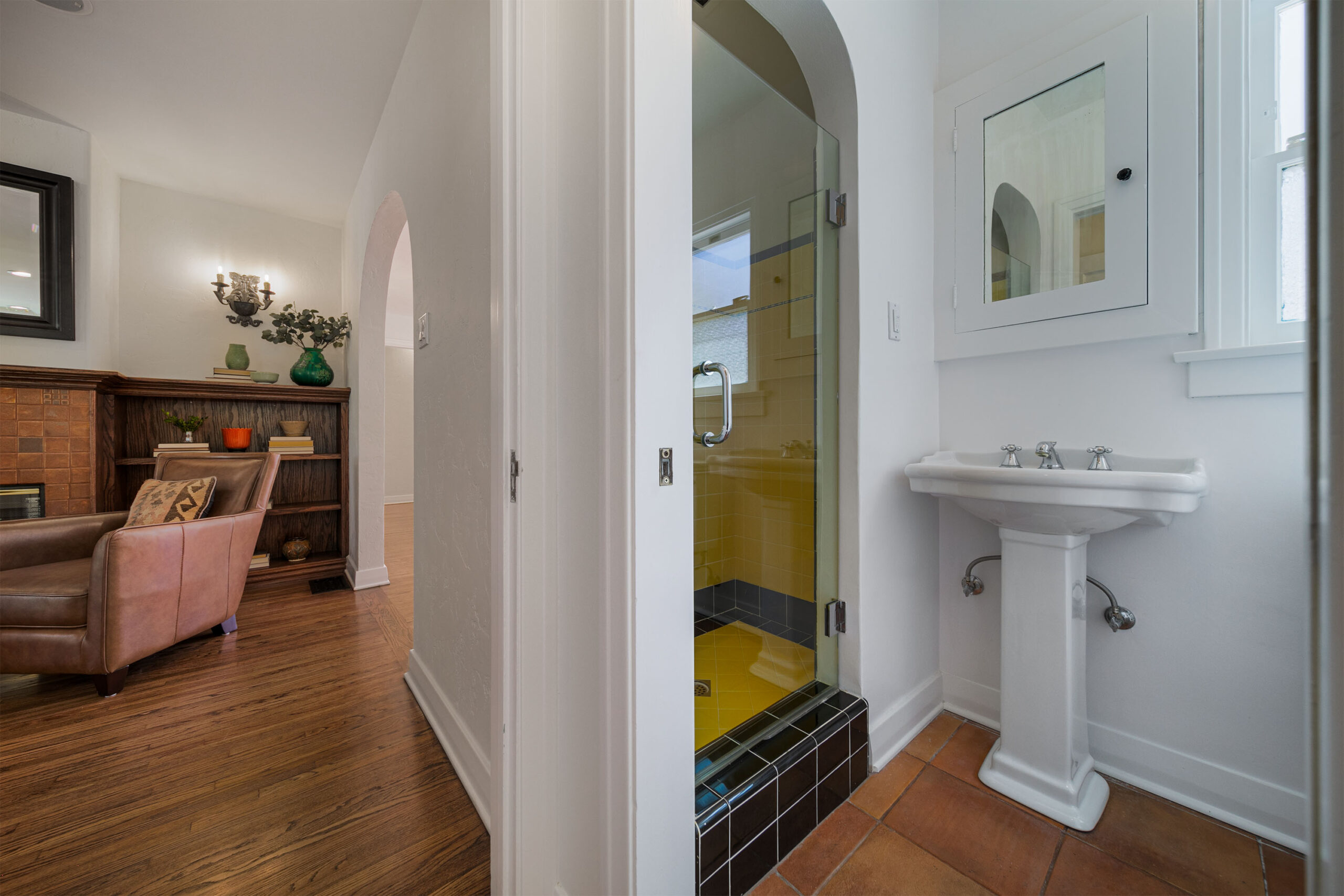 1637 Highland Ave, Glendale CA 91202