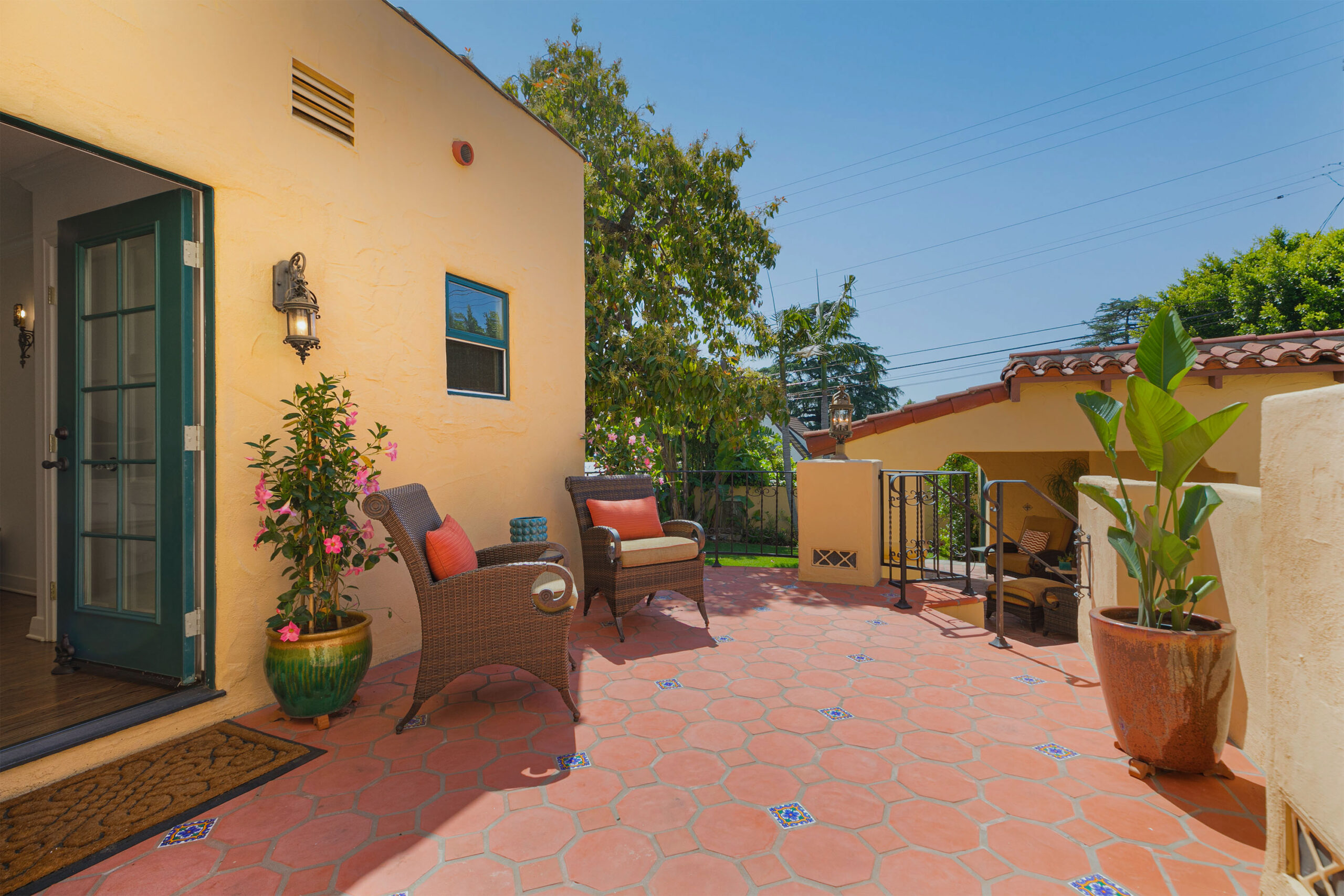 1637 Highland Ave, Glendale CA 91202