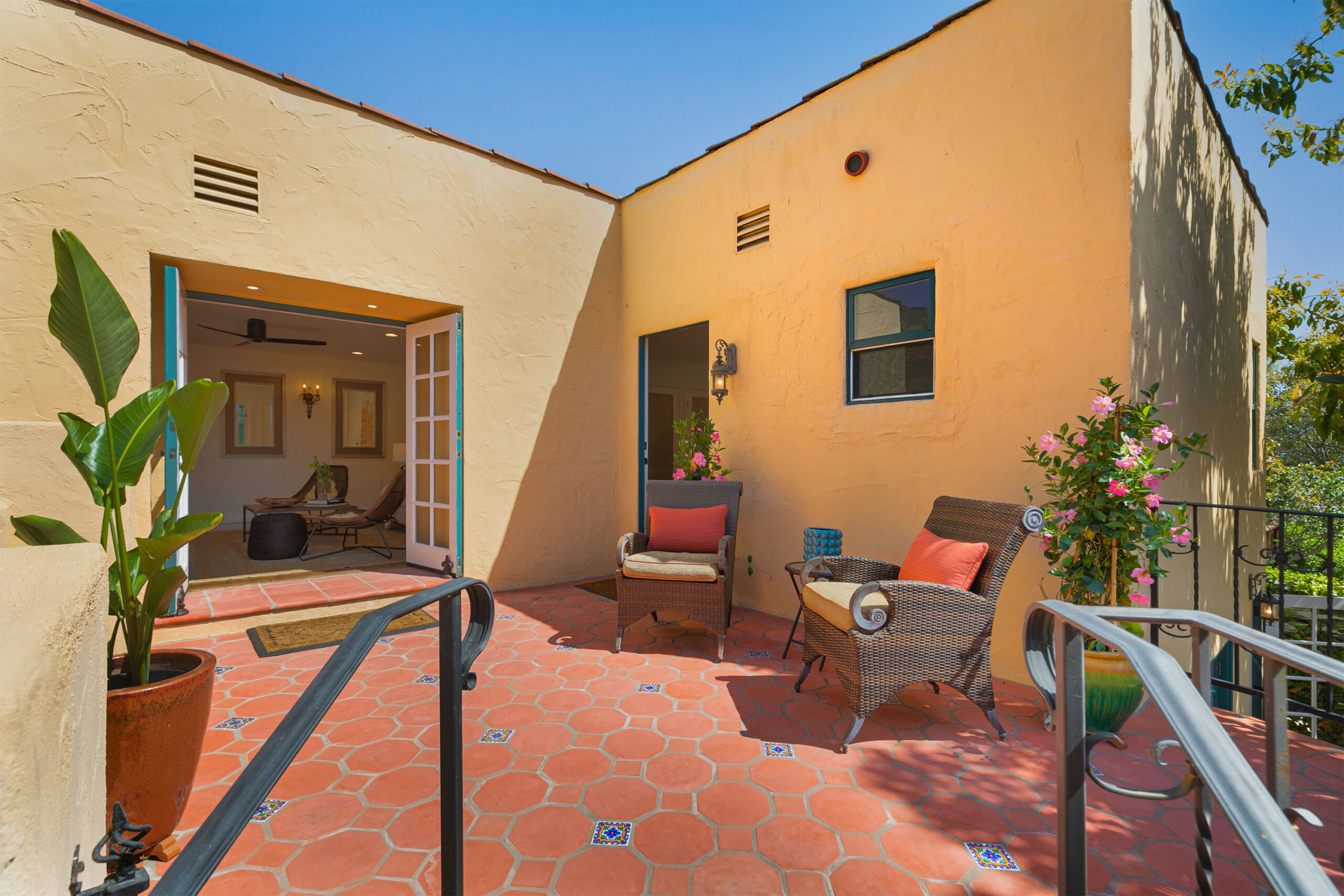 1637 Highland Ave, Glendale CA 91202