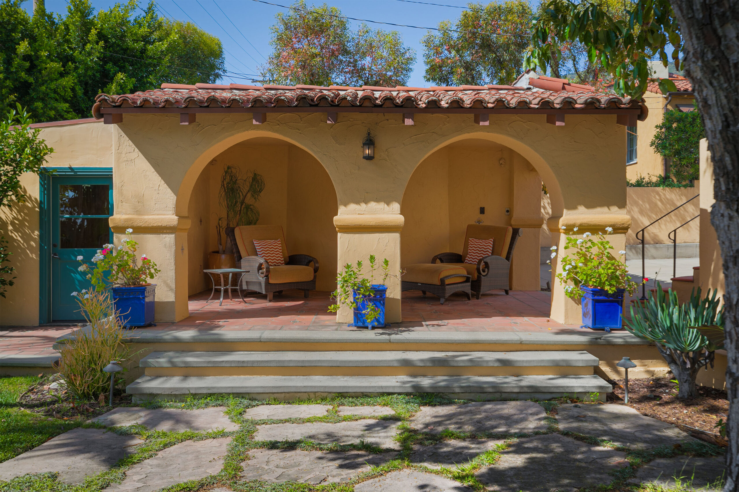 1637 Highland Ave, Glendale CA 91202