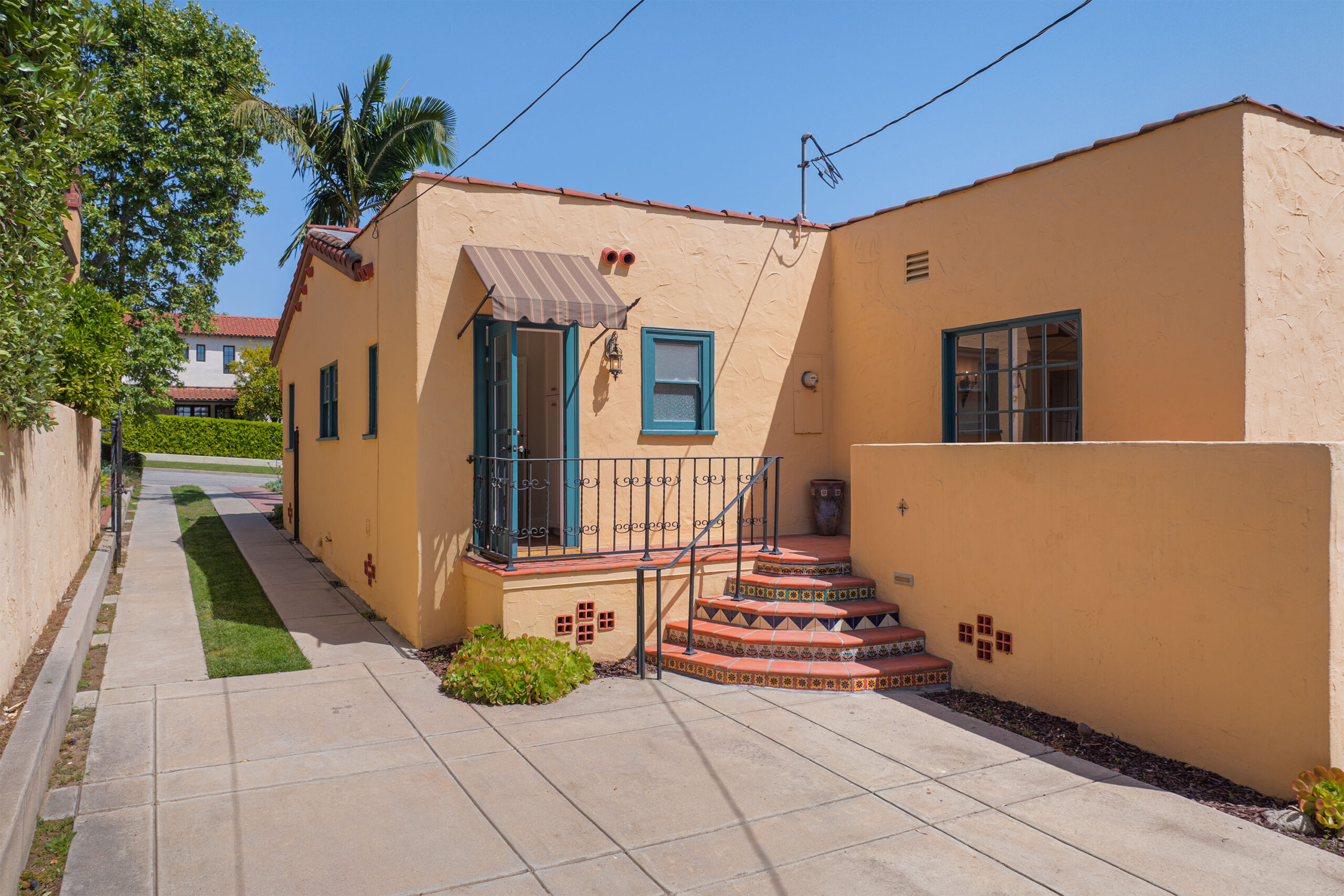 1637 Highland Ave, Glendale CA 91202