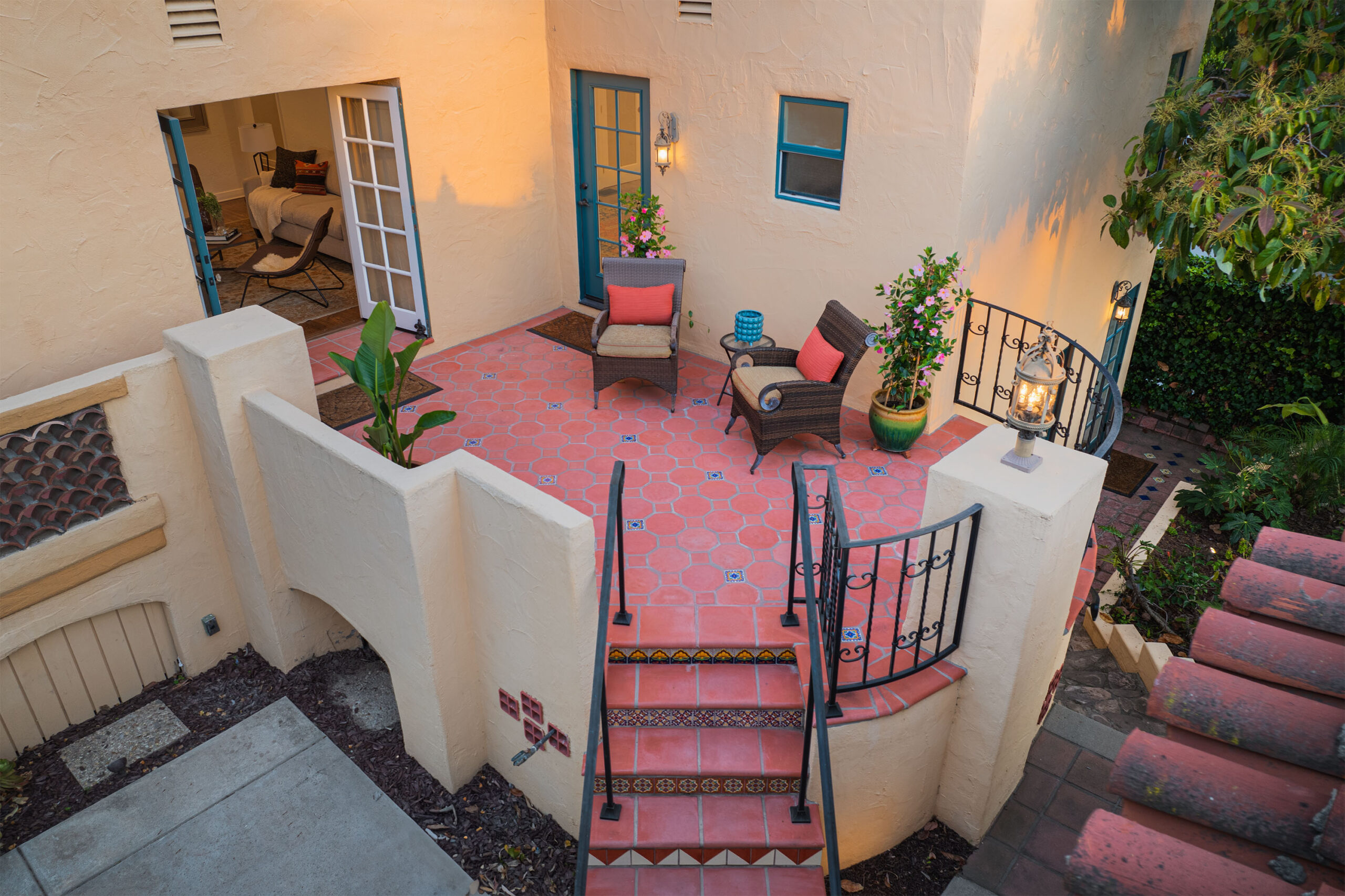 1637 Highland Ave, Glendale CA 91202