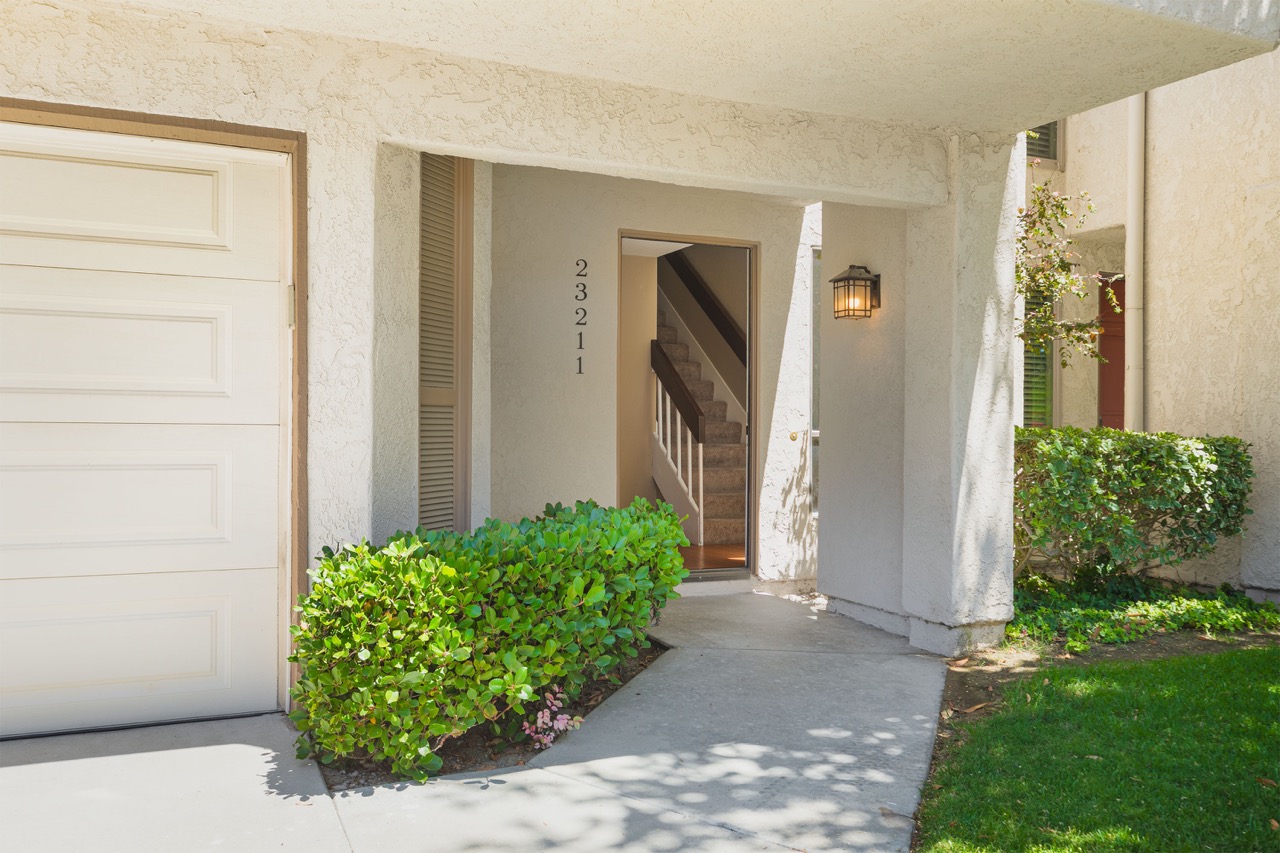 23211 Coso, Mission Viejo CA 92692