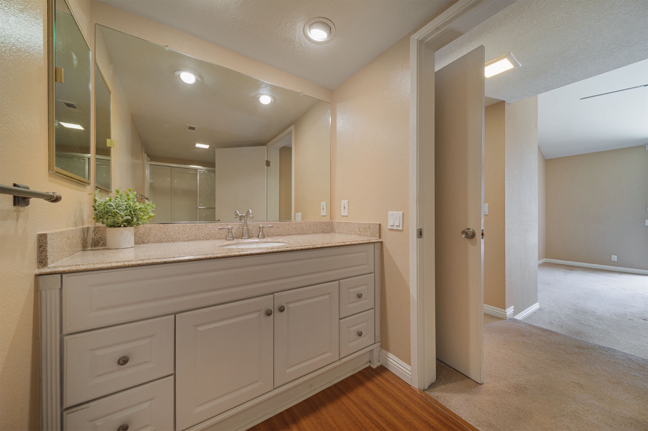 23211 Coso, Mission Viejo CA 92692