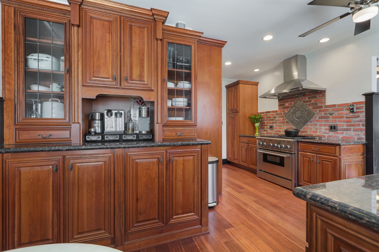 1624 Cleveland Rd, Glendale CA 91202