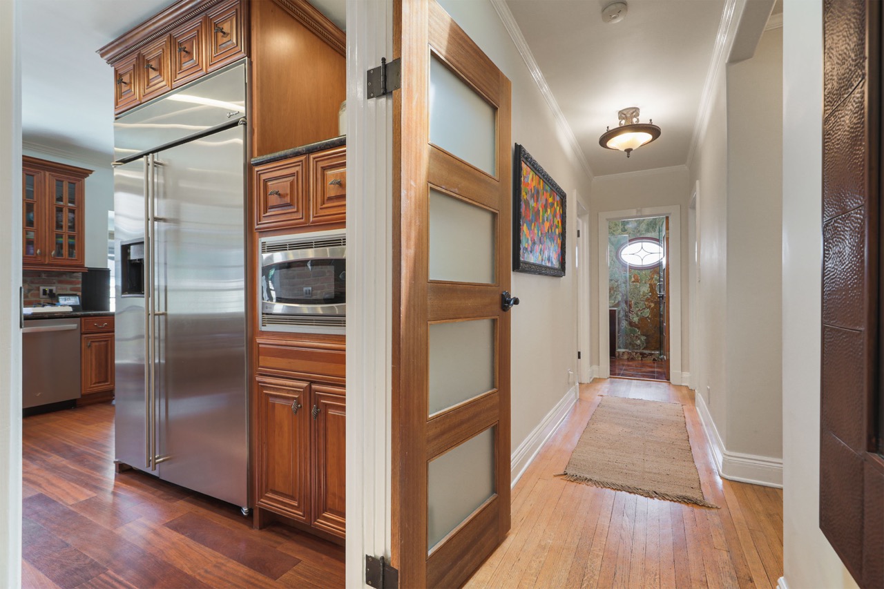1624 Cleveland Rd, Glendale CA 91202
