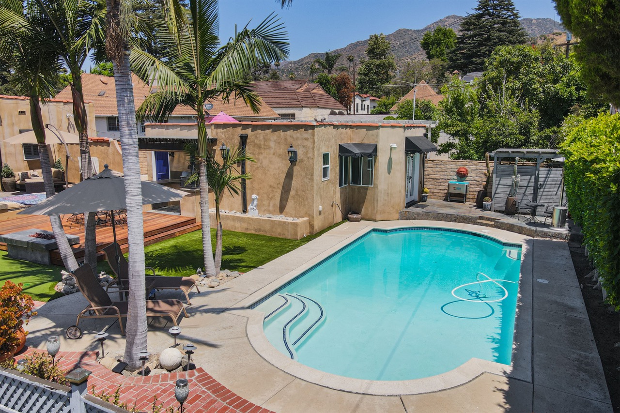 1624 Cleveland Rd, Glendale CA 91202