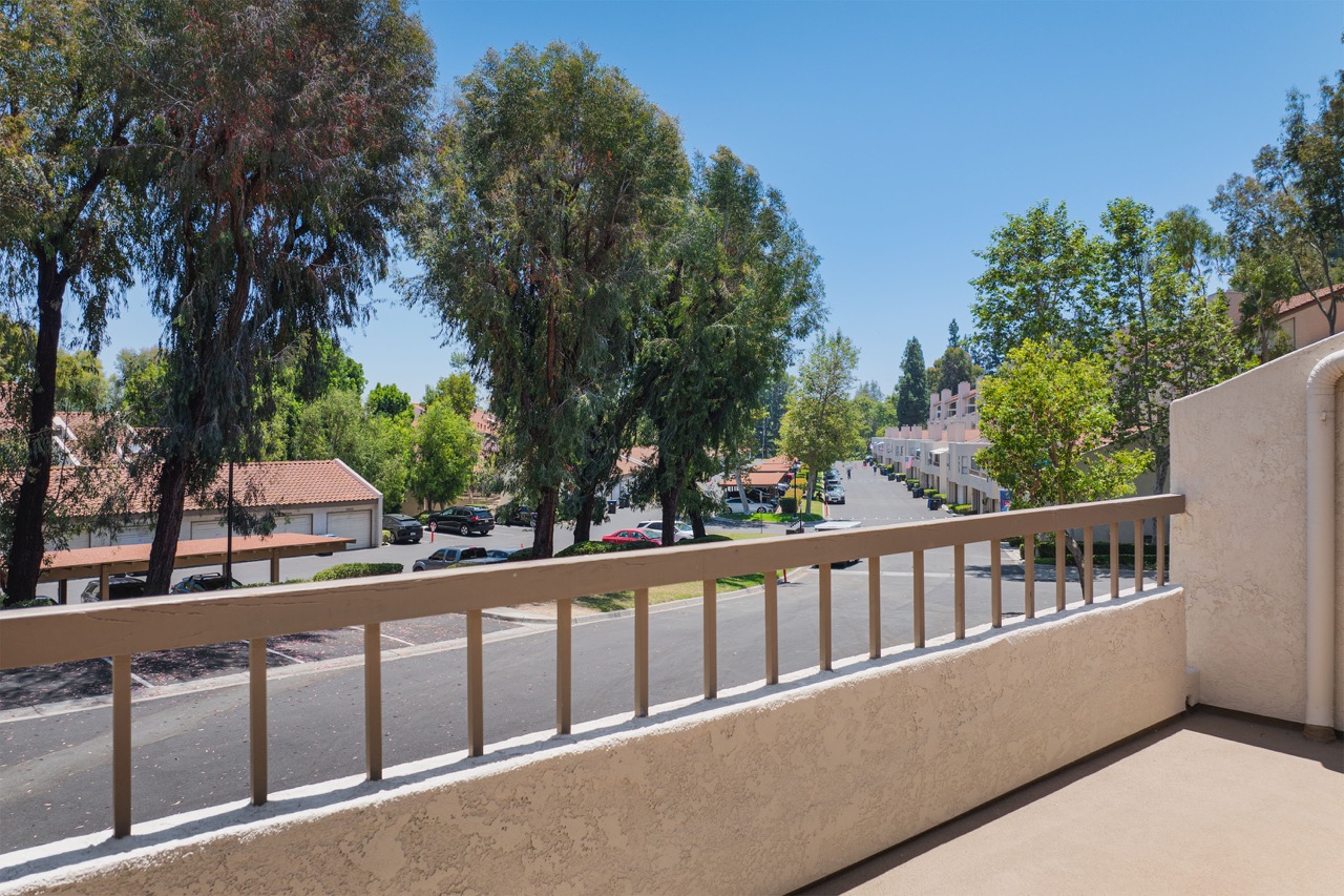 23211 Coso, Mission Viejo CA 92692