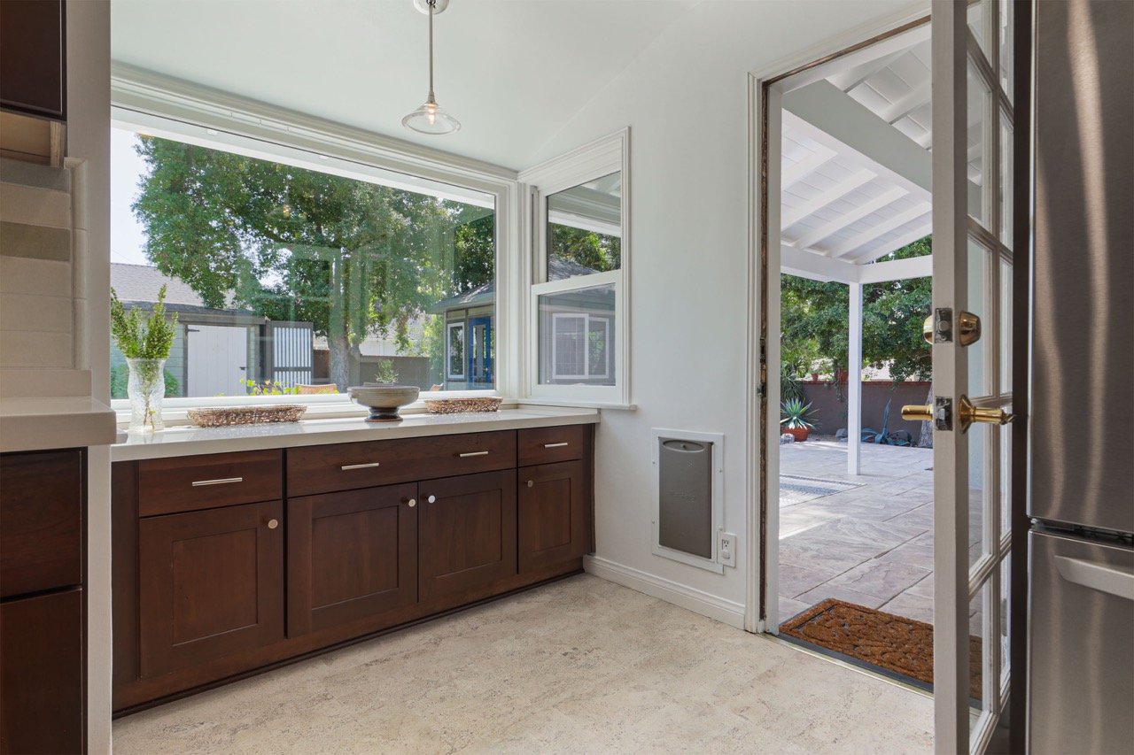 1420 Lee Dr, Glendale CA 91201