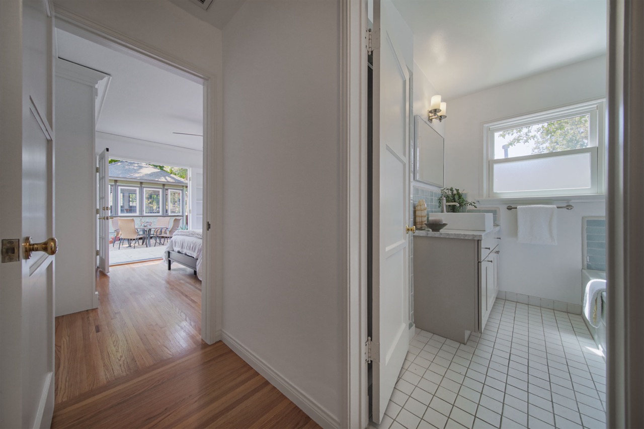 1420 Lee Dr, Glendale CA 91201