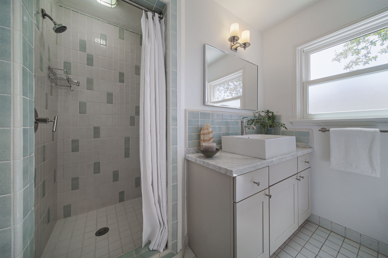 1420 Lee Dr, Glendale CA 91201