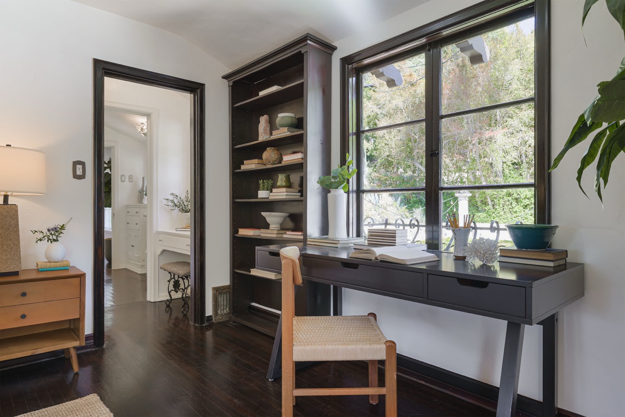 605 E Mountain St, Glendale CA 91207