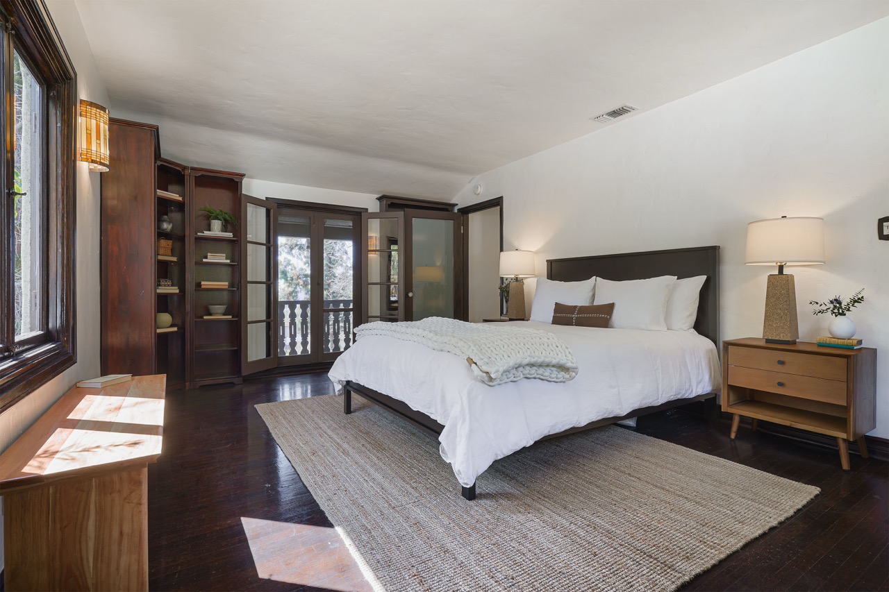 605 E Mountain St, Glendale CA 91207