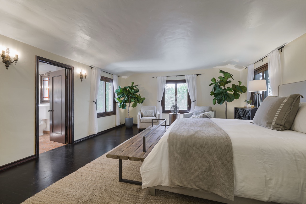 605 E Mountain St, Glendale CA 91207