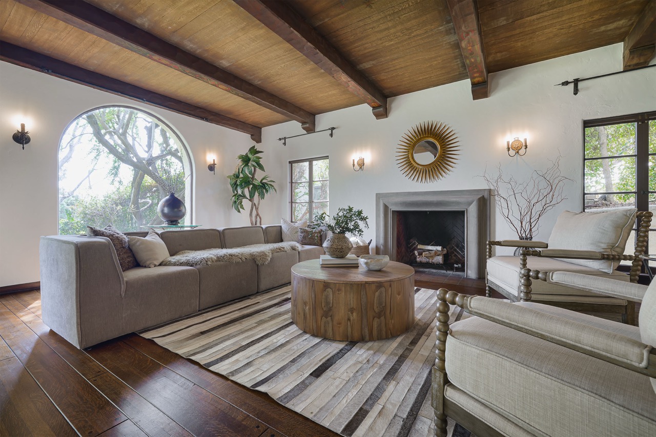 605 E Mountain St, Glendale CA 91207