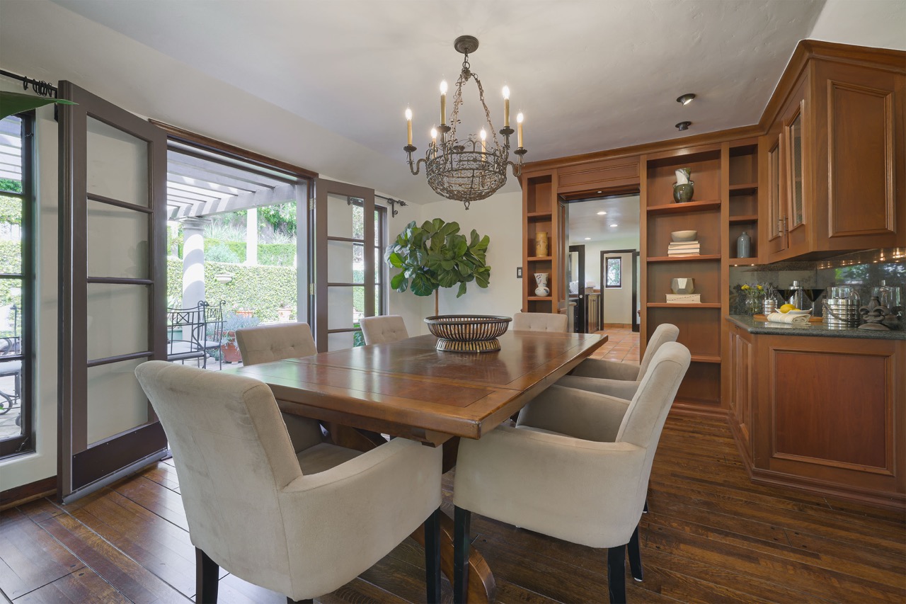 605 E Mountain St, Glendale CA 91207