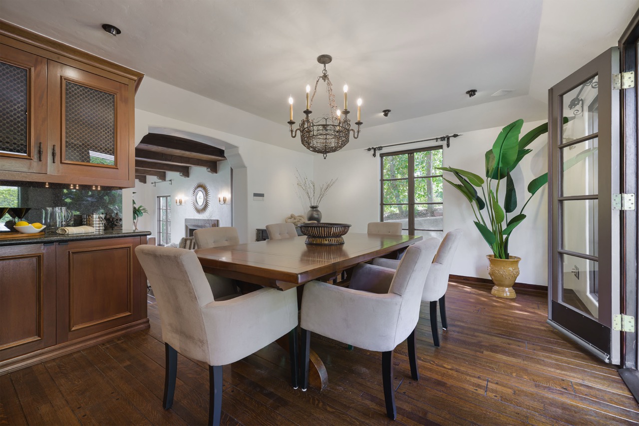 605 E Mountain St, Glendale CA 91207