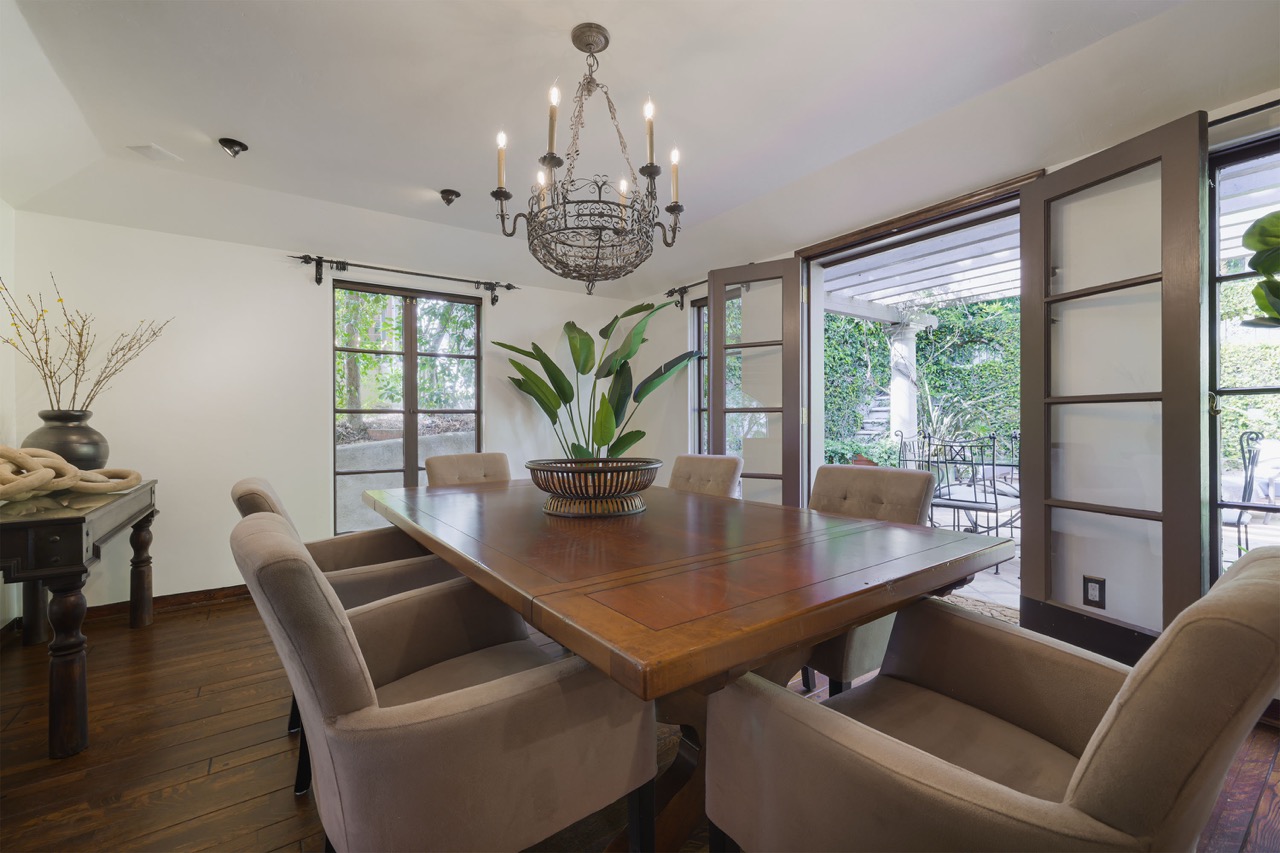 605 E Mountain St, Glendale CA 91207