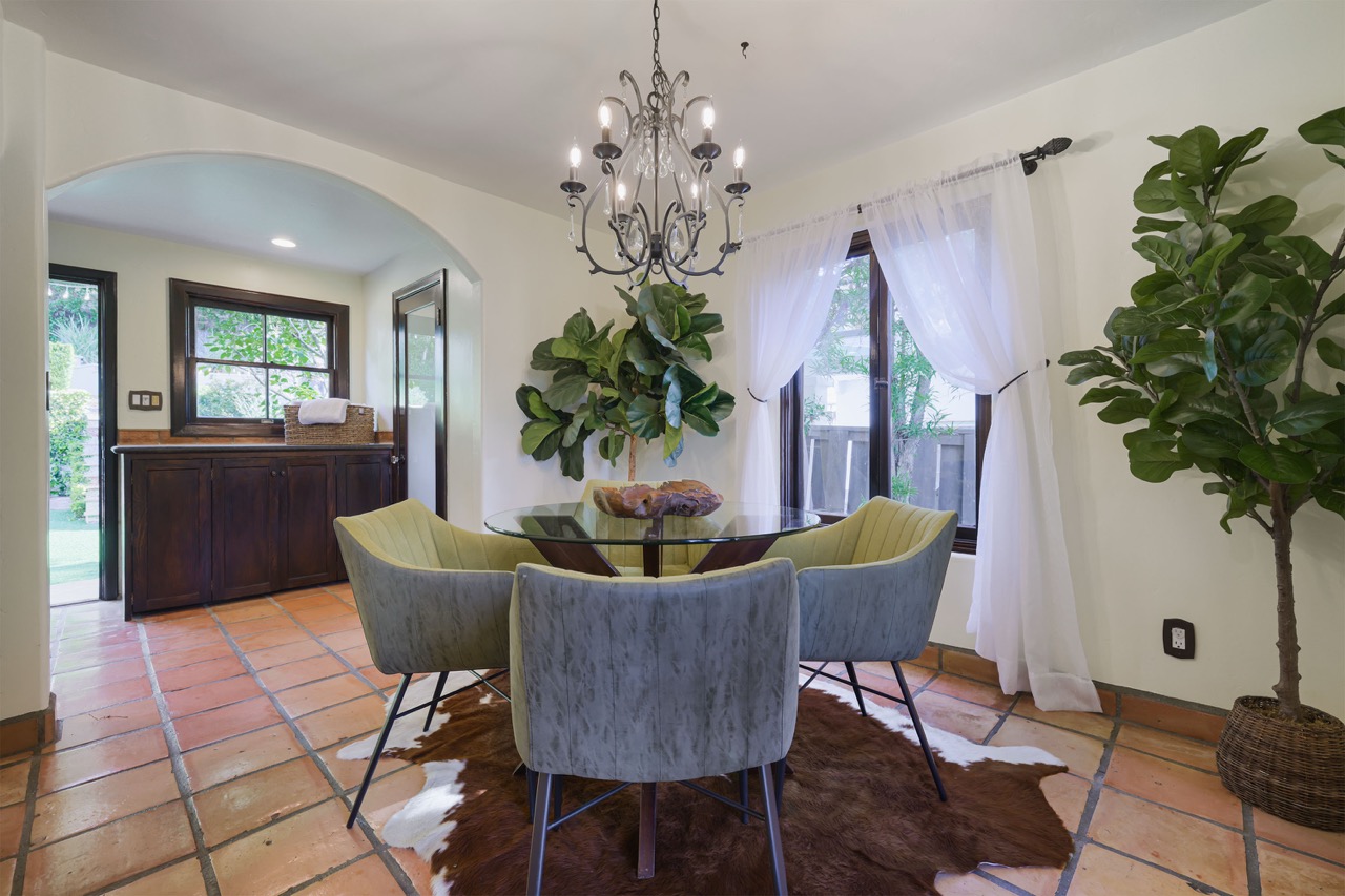 605 E Mountain St, Glendale CA 91207