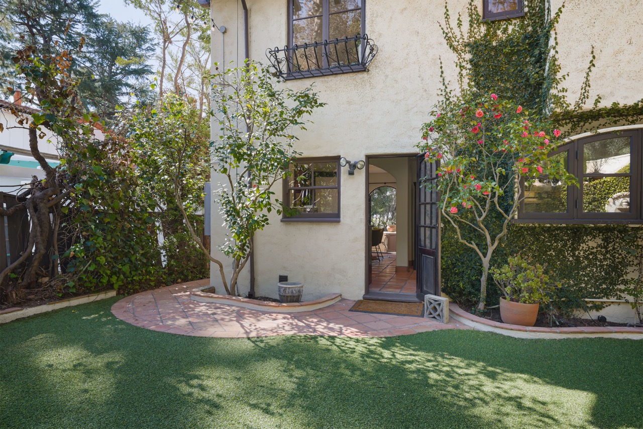 605 E Mountain St, Glendale CA 91207