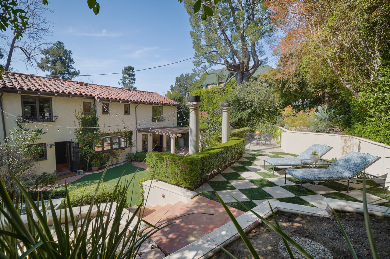 605 E Mountain St, Glendale CA 91207