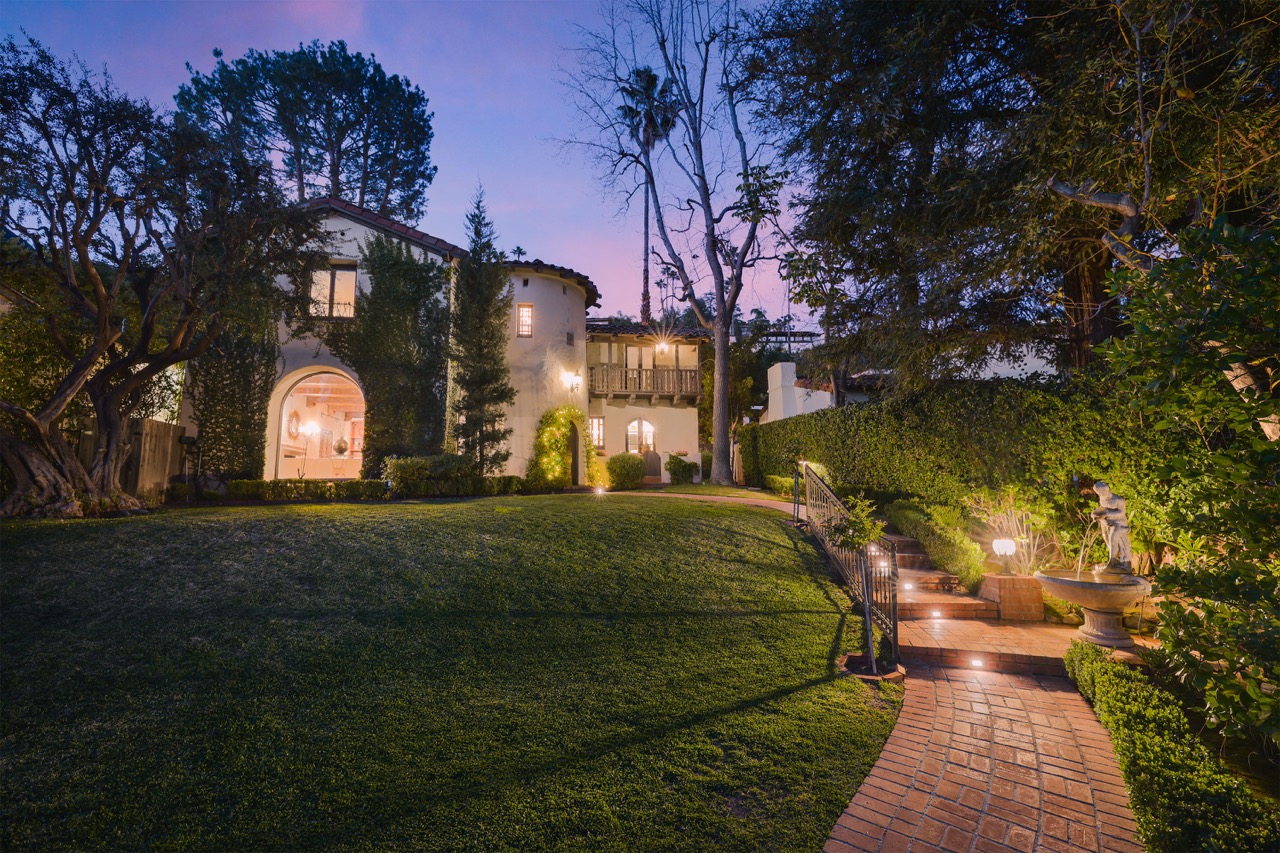 605 E Mountain St, Glendale CA 91207