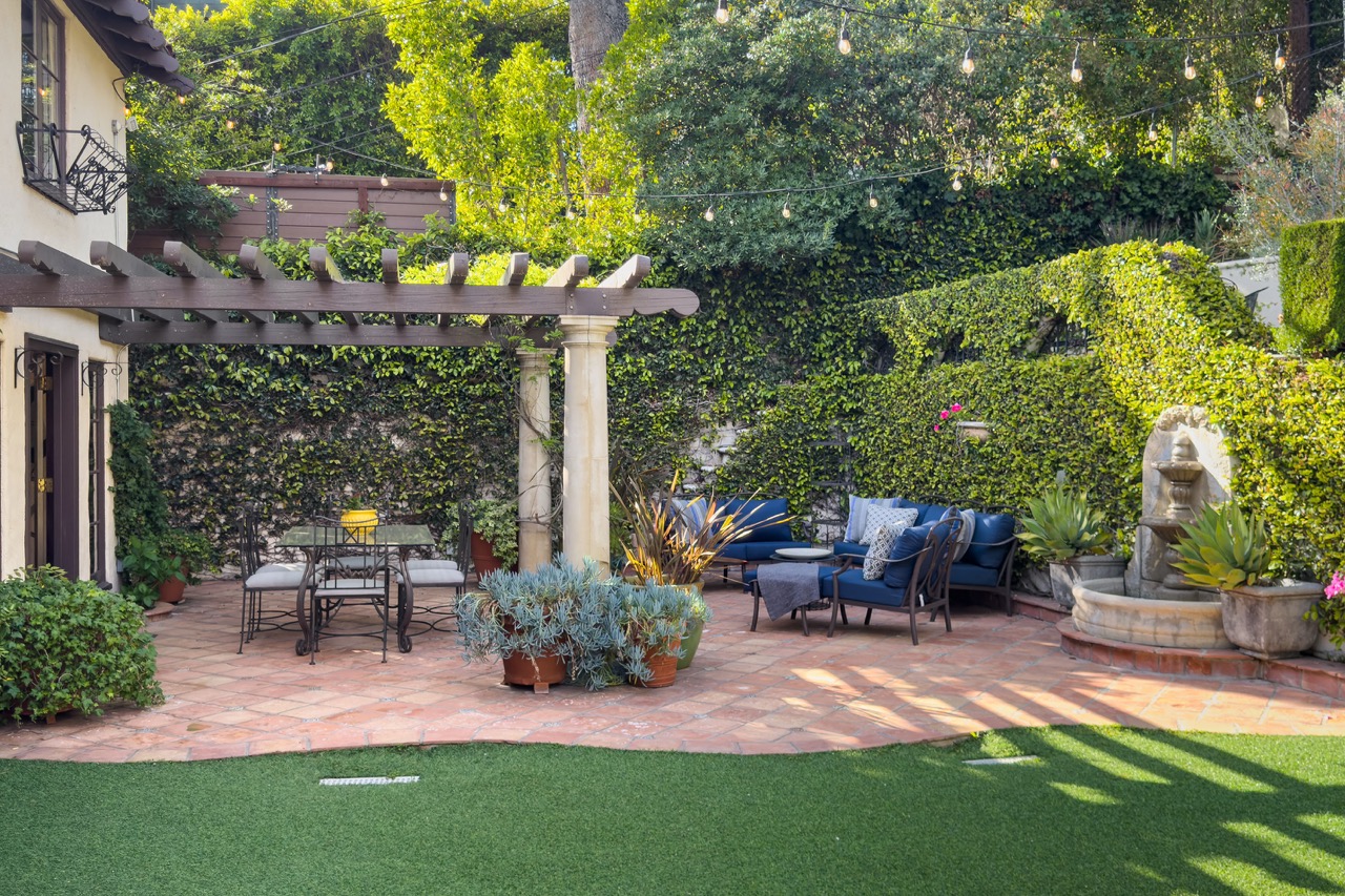 605 E Mountain St, Glendale CA 91207