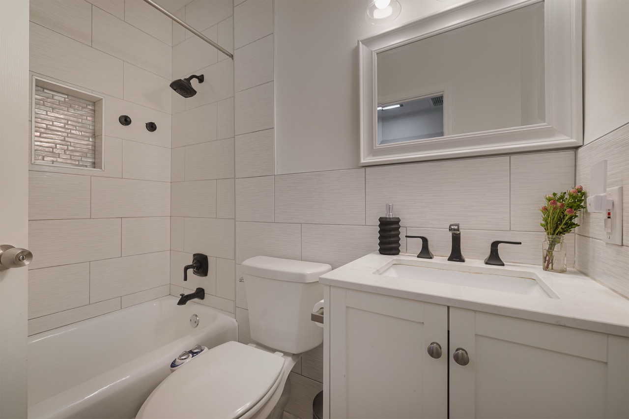 3727 3rd Ave, La Crescenta CA 91214
