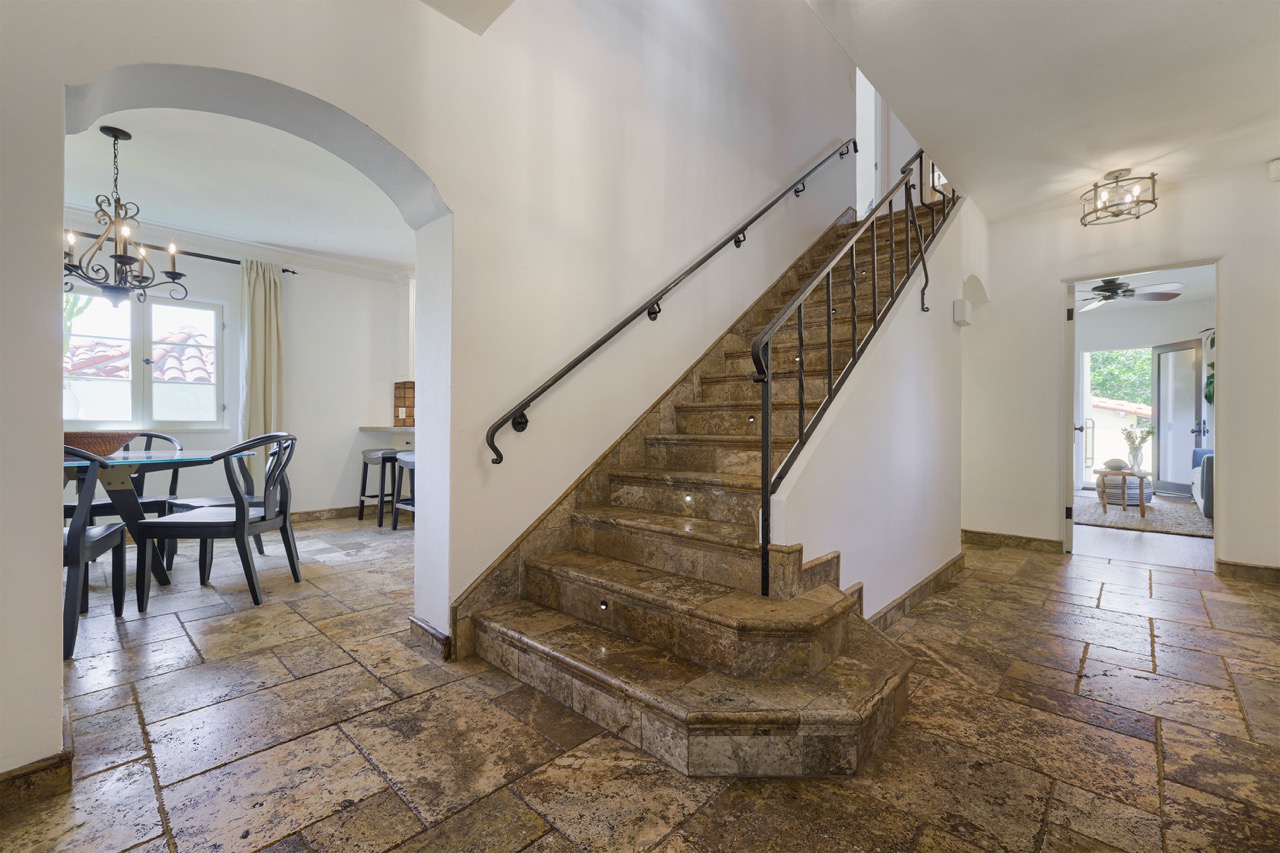 516 E Stocker St, Glendale CA 91207