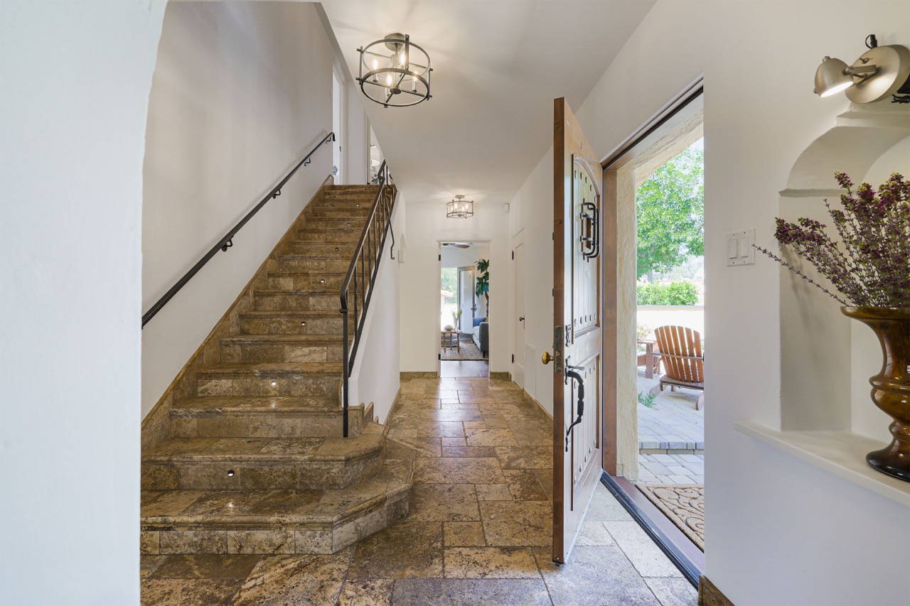 516 E Stocker St, Glendale CA 91207
