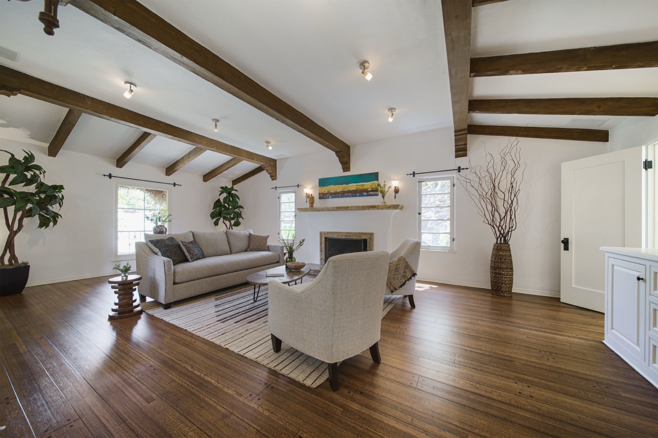 516 E Stocker St, Glendale CA 91207