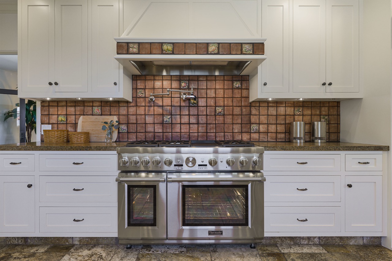 516 E Stocker St, Glendale CA 91207