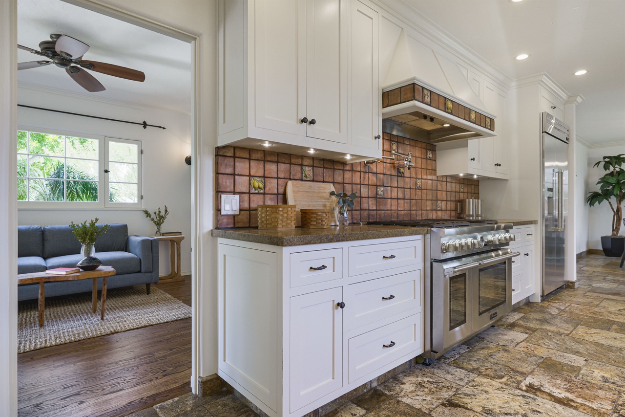516 E Stocker St, Glendale CA 91207