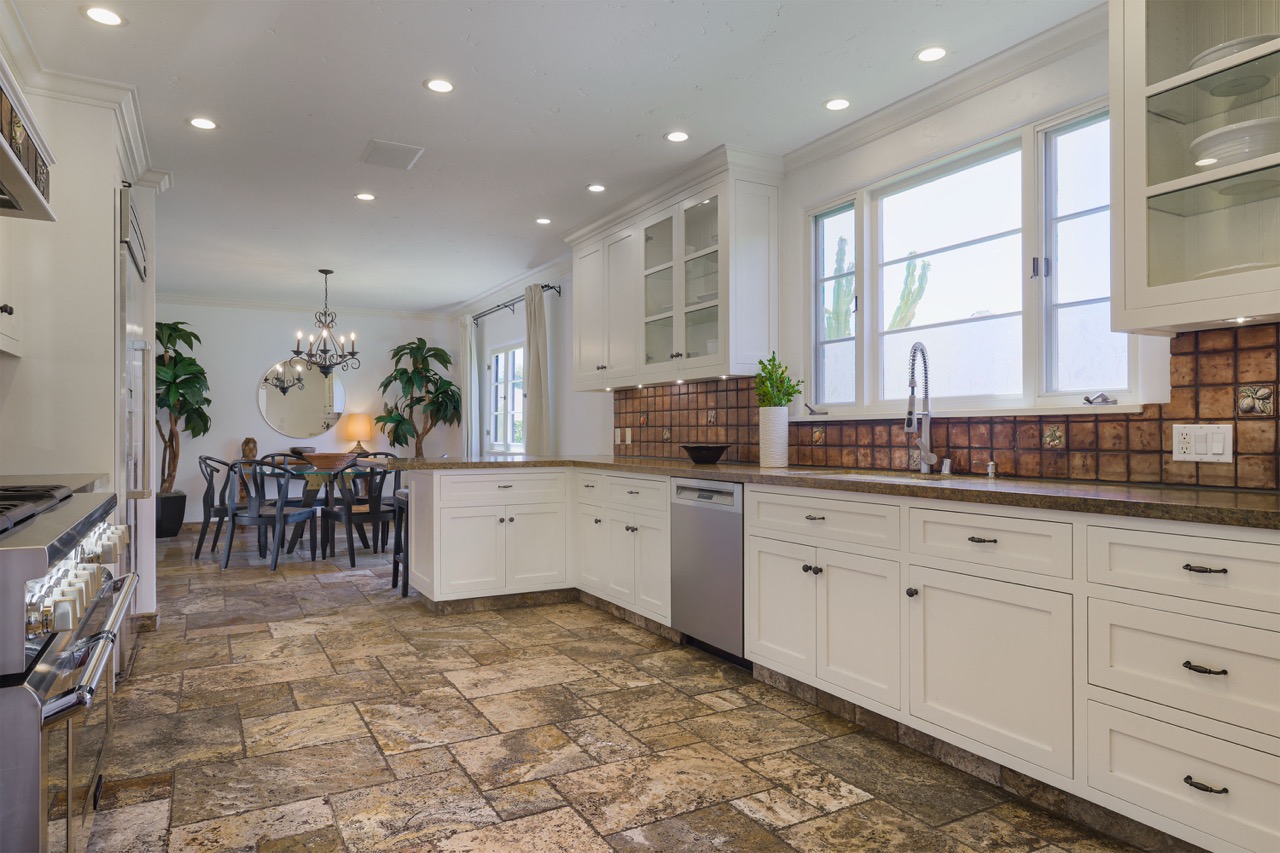 516 E Stocker St, Glendale CA 91207