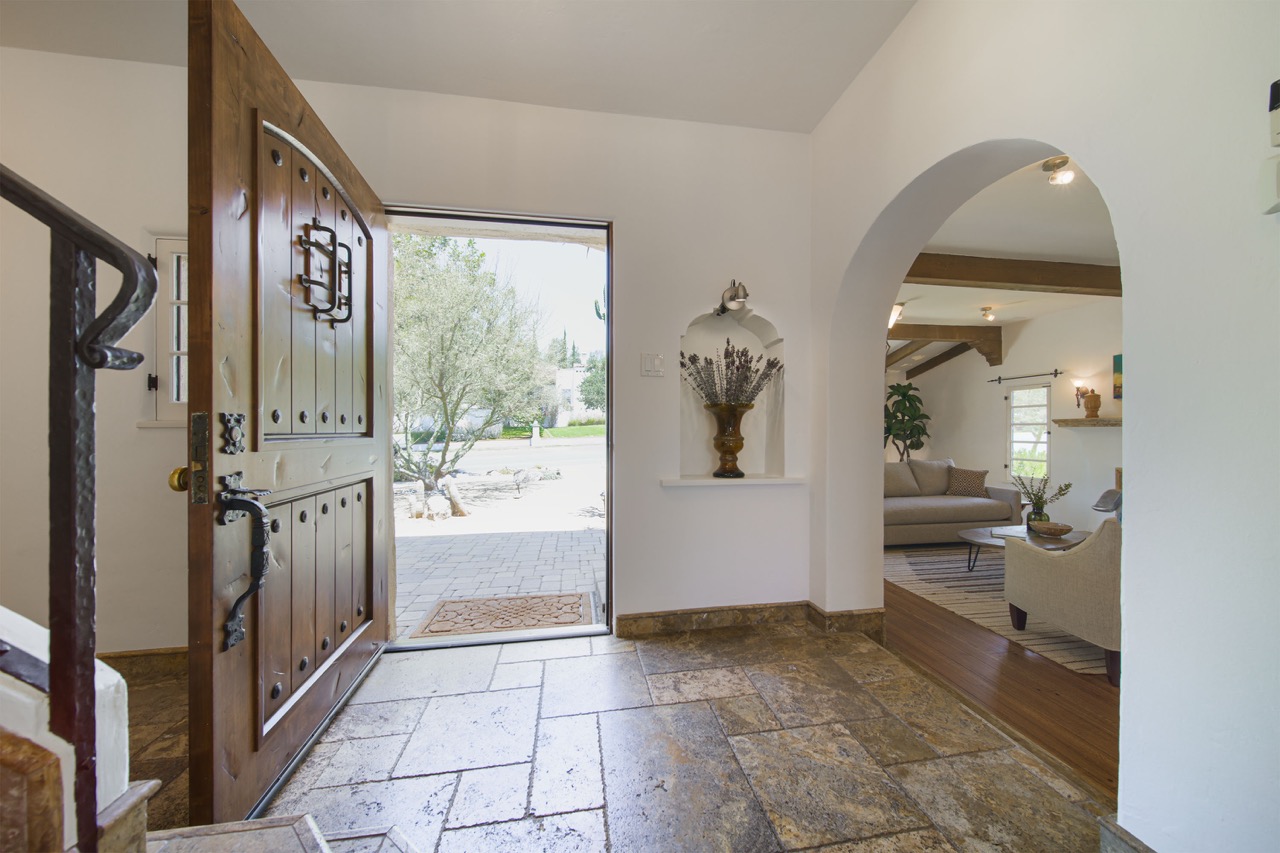 516 E Stocker St, Glendale CA 91207