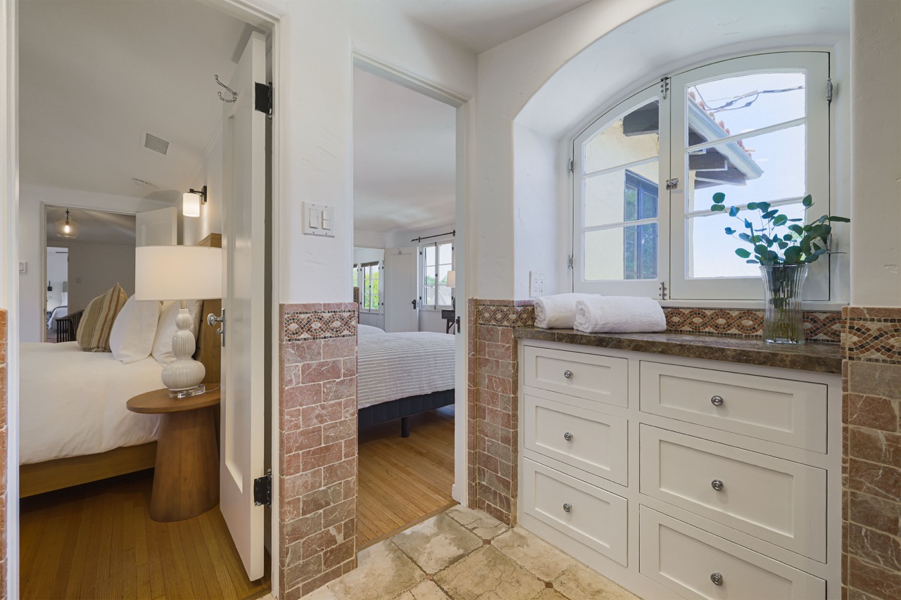 516 E Stocker St, Glendale CA 91207