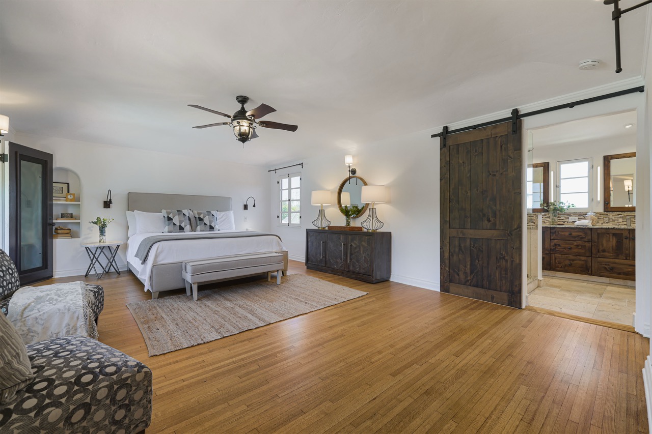516 E Stocker St, Glendale CA 91207