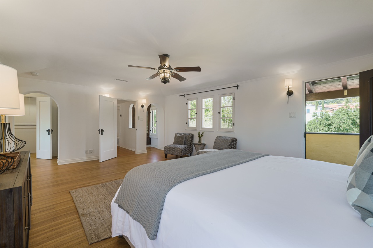 516 E Stocker St, Glendale CA 91207