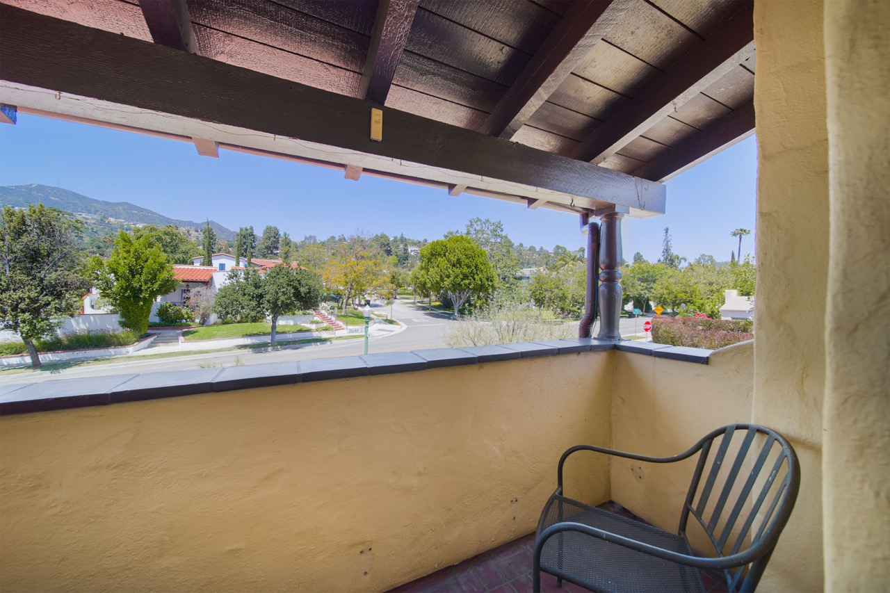 516 E Stocker St, Glendale CA 91207