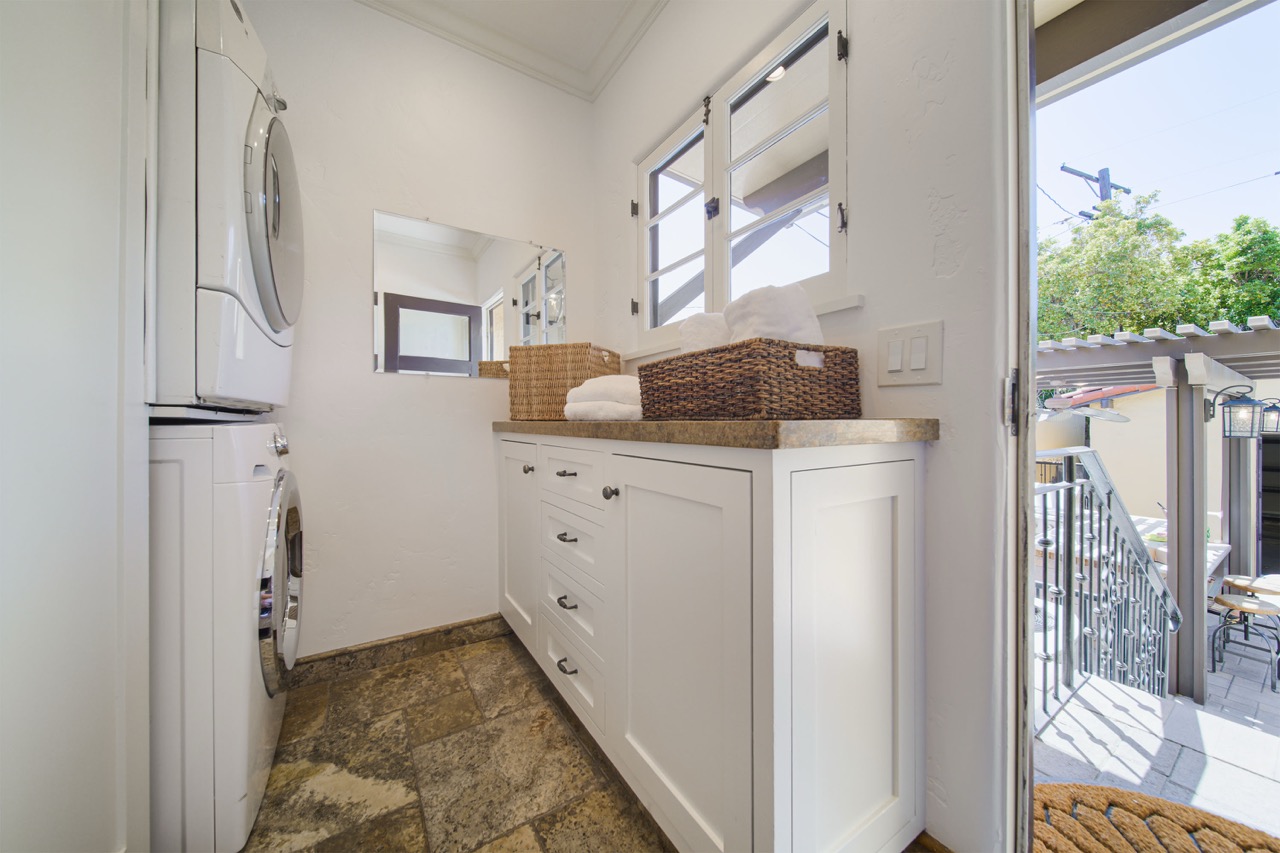 516 E Stocker St, Glendale CA 91207