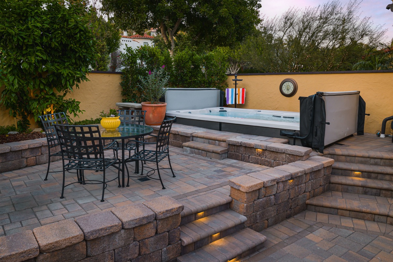 516 E Stocker St, Glendale CA 91207