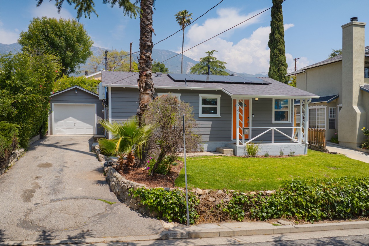 3727 3rd Ave, La Crescenta CA 91214