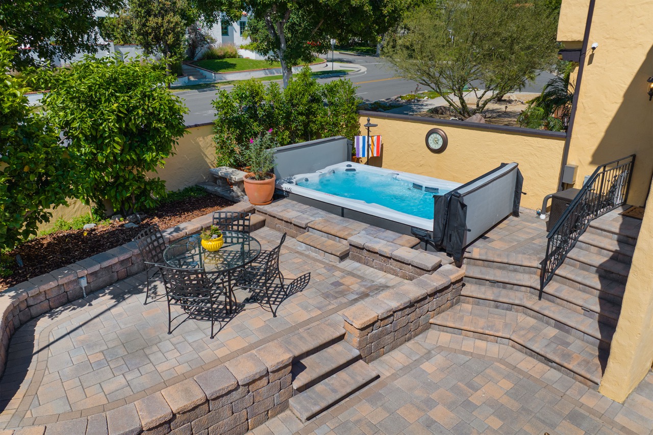 516 E Stocker St, Glendale CA 91207