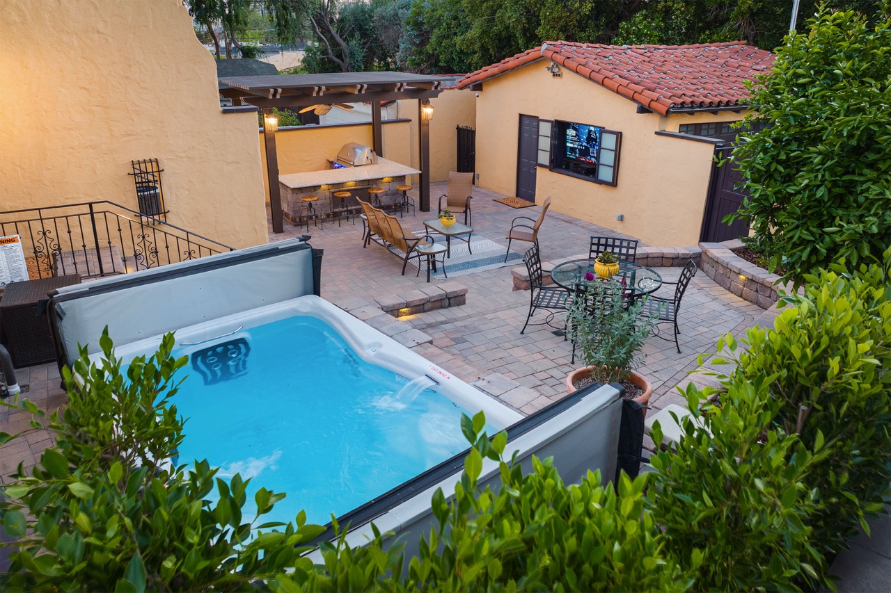 516 E Stocker St, Glendale CA 91207